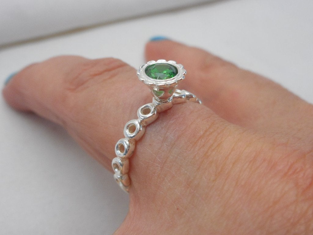 Zilveren ring met groene steen maat 15.5 nr.230, Sieraden, Tassen en Uiterlijk, Ringen, Verzenden, Dame, Zilver, Zilver