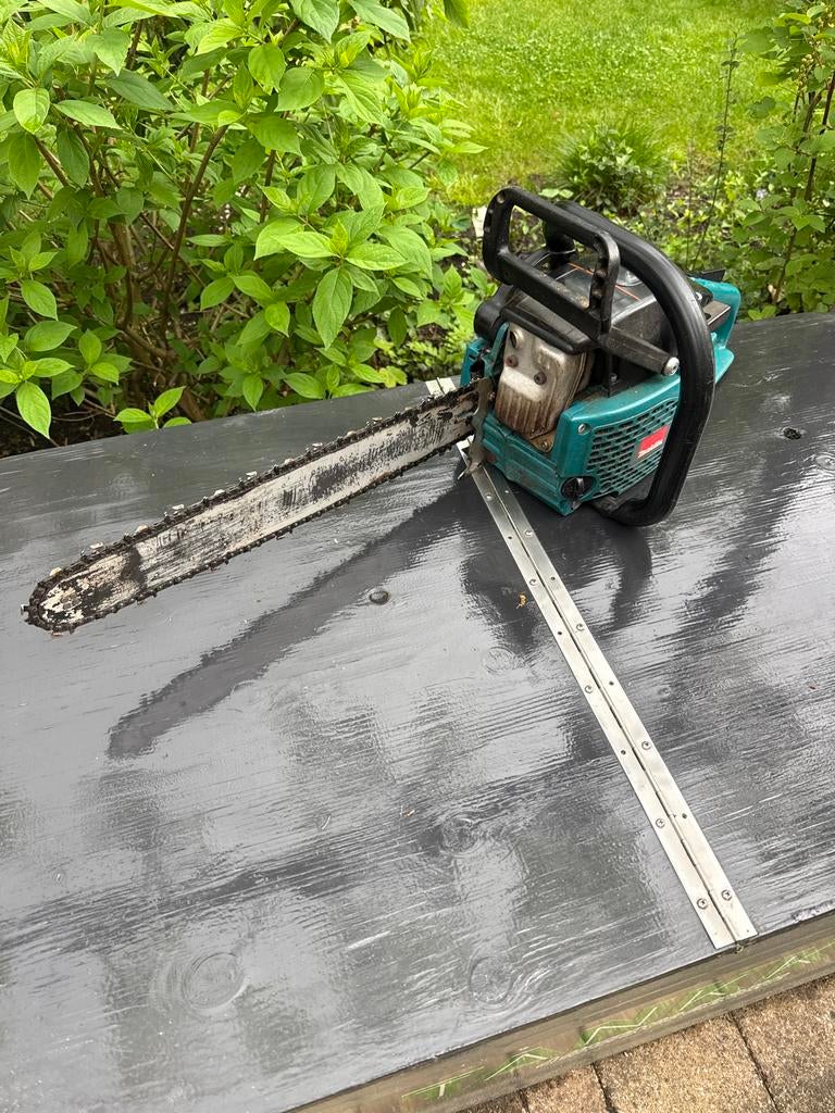 Makita kettingzaag - Gebruikt voor onderdelen, Ophalen, Gebruikt, 40 t/m 49 mm