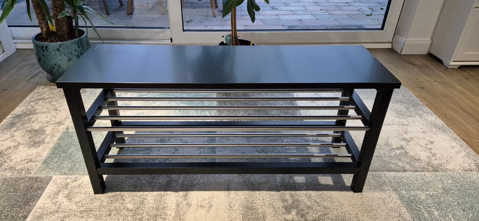 IKEA Tjusig schoenenrek / bankje zwart, Ophalen, Zo goed als nieuw