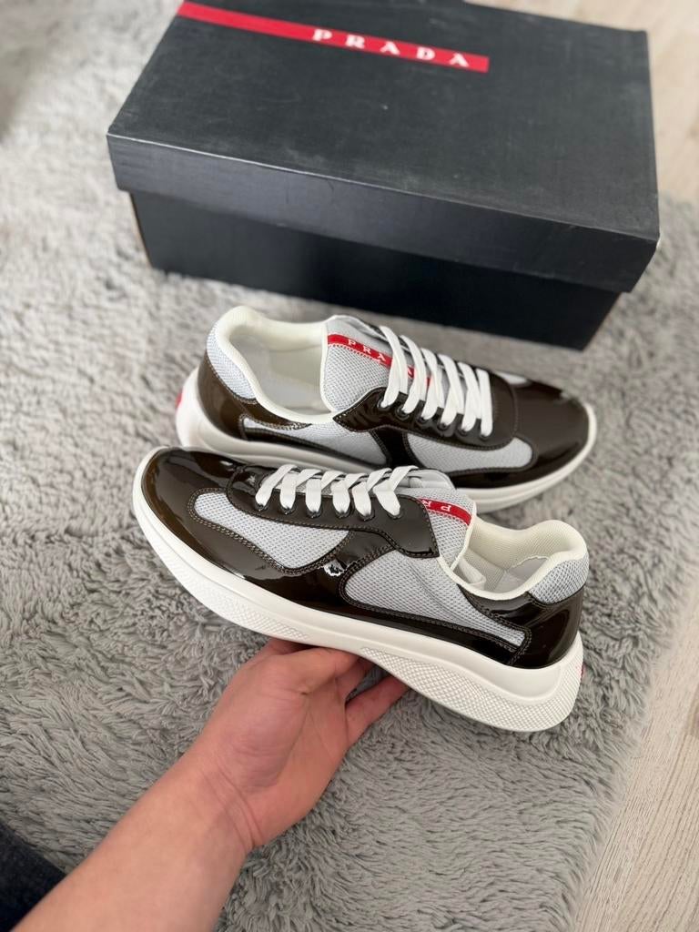 Prada cups olive green !, Ophalen of Verzenden, Zo goed als nieuw, Overige kleuren