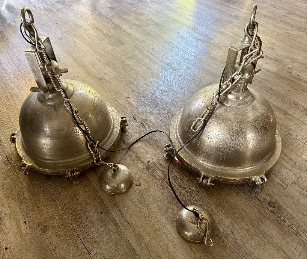 2x LABEL51 industriële hanglamp