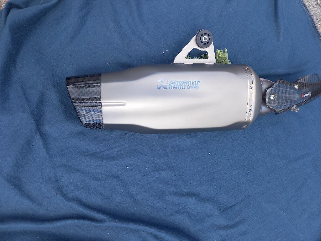 akrapovic voor bmw 1250/1200 gs lc, Motoren, Ophalen, Gebruikt