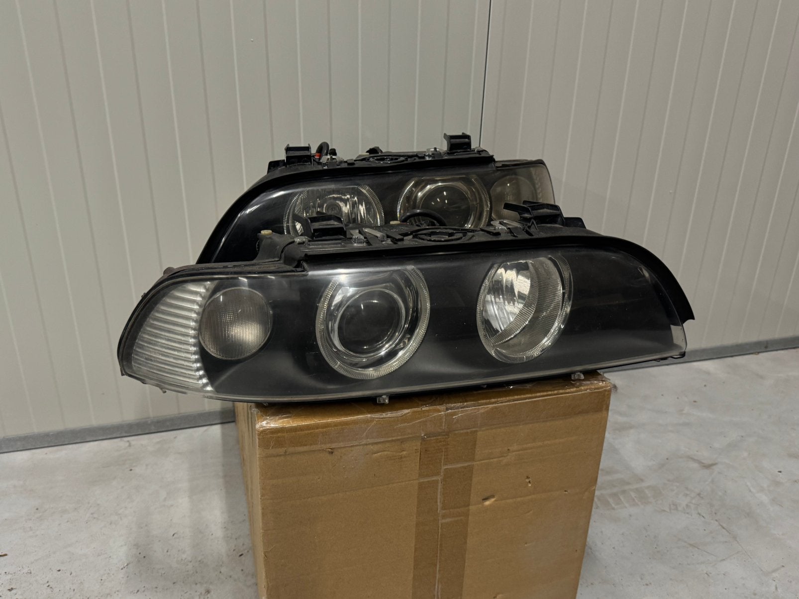 BMW E39 LCI Facelift Xenon Koplampen Hella OEM Angeleyes, Ophalen, Nieuw, BMW