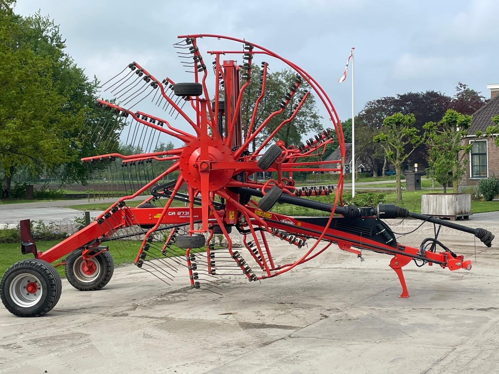 Kuhn GA 8731 Zwadhark Zwiller Rake Schwader GA 8731 Zwadhark, Overige, Oogstmachine
