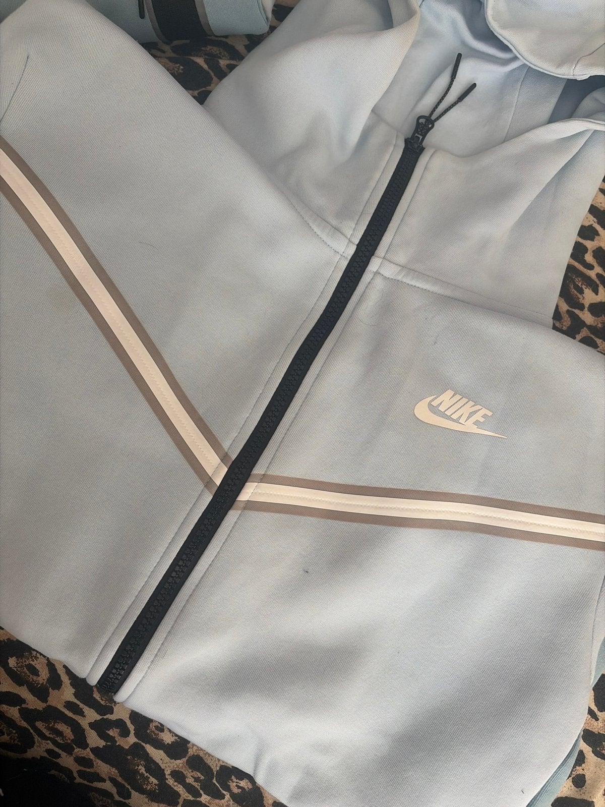 Nike Tech Fleece trainingspak lichtblauw, Kleding | Dames, Maat 38/40 (M), Blauw, Ophalen of Verzenden, Lange mouw
