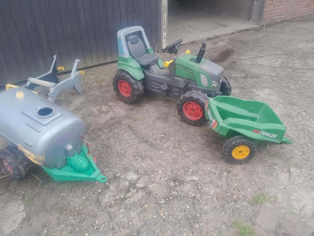 Tekoop : speelgoed fendt trekker met kar en giertank, Ophalen, Gebruikt