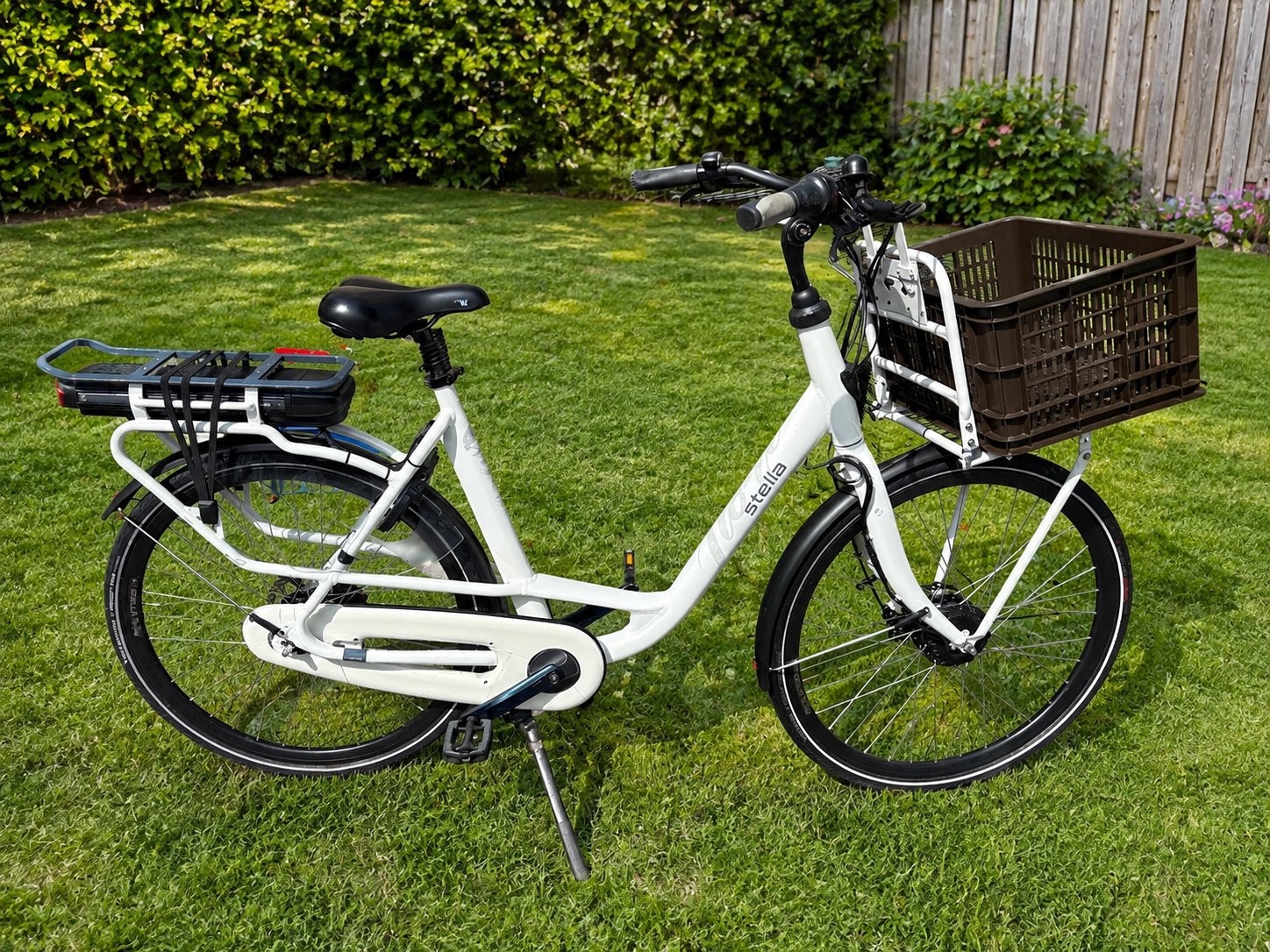 Stella electrische fiets, Fietsen en Brommers, Fietsen | Dames | Moederfietsen, 53 tot 56 cm, Dubbele standaard, Zo goed als nieuw
