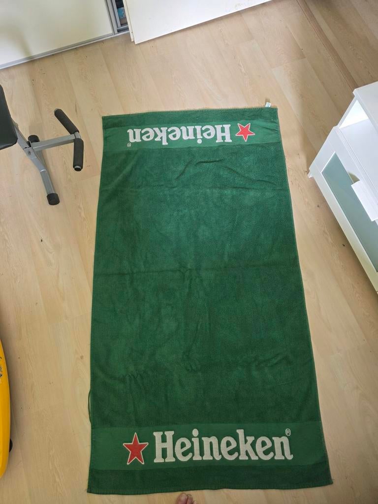 Heineken badhanddoek - 165 x 88 cm, Ophalen of Verzenden, Gebruikt, Groen, Handdoek