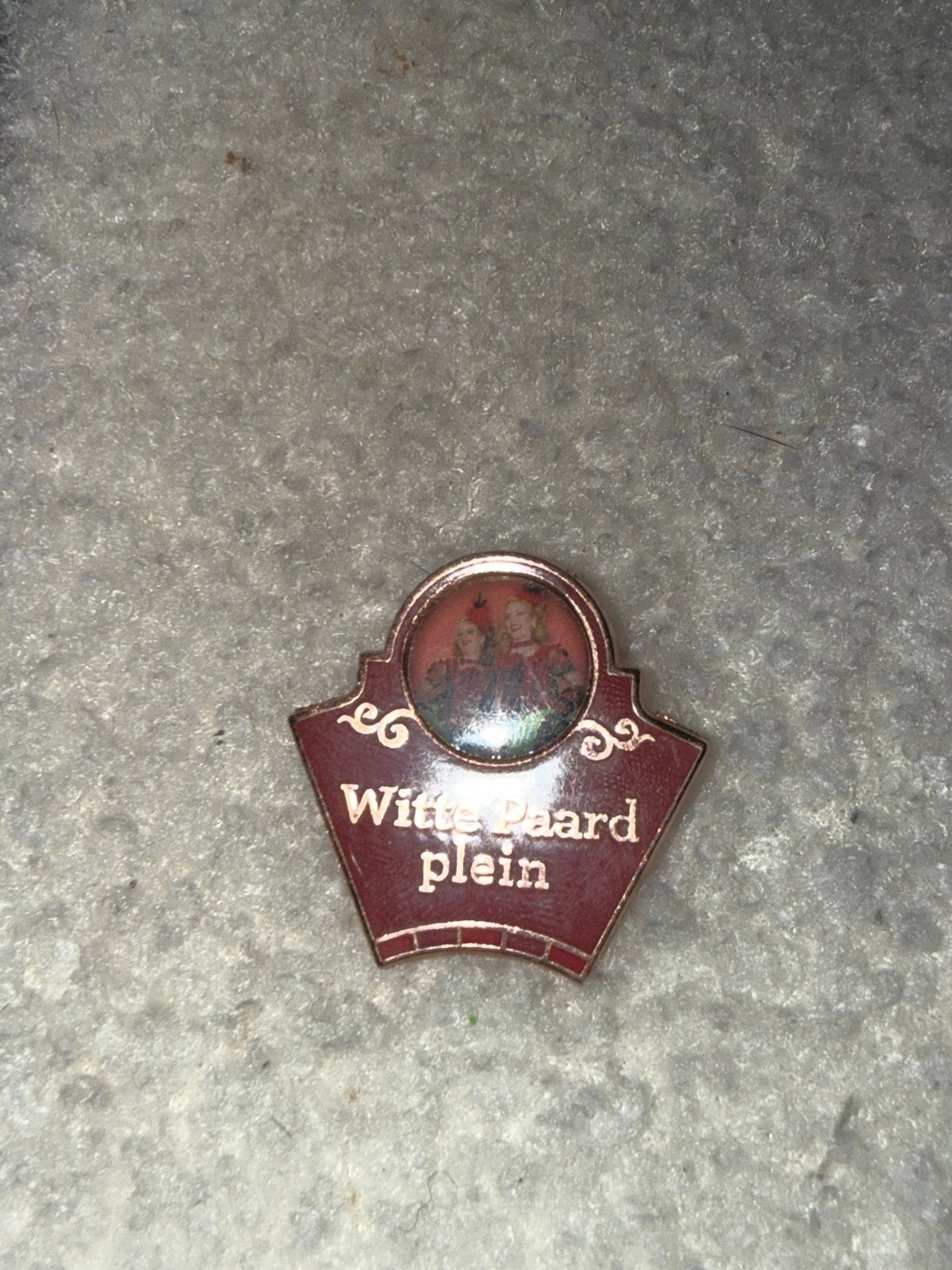 Efteling Zeven Pleinen Festijn - Witte Paard Plein Pin, Ophalen, Gebruikt, Button of Speldje