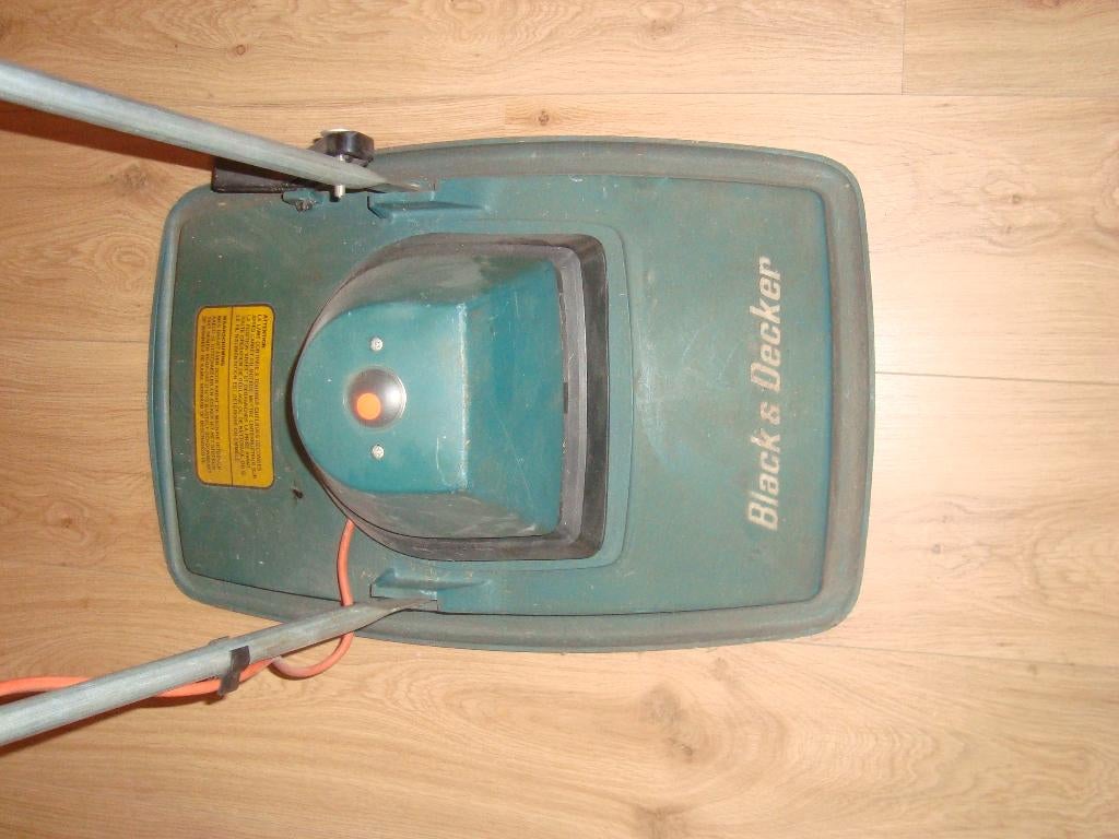 Black&Decker  grasmachine, Ophalen, Cirkelmaaier, Gebruikt, Elektrische grasmaaier