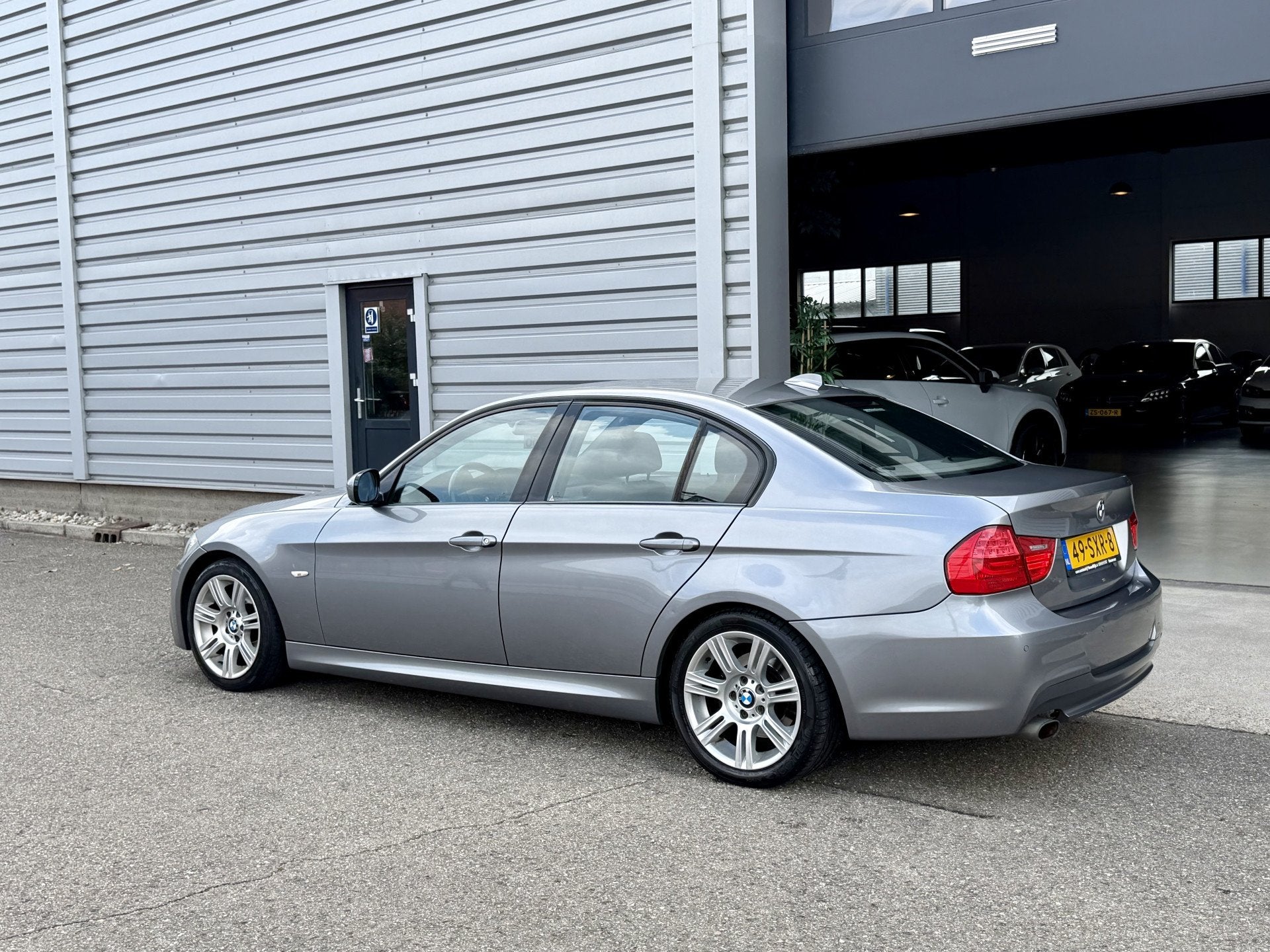 BMW 3 Serie 318i M Sport Edition Navi|Xenon|PDC|Cruis Grijs!, Auto's, Euro 5, 4 cilinders, Origineel Nederlands, Bedrijf