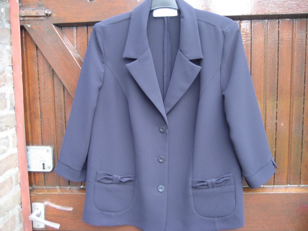 dames blazer 42 christi rose, Ophalen, Blauw, Maat 42/44 (L), Zo goed als nieuw