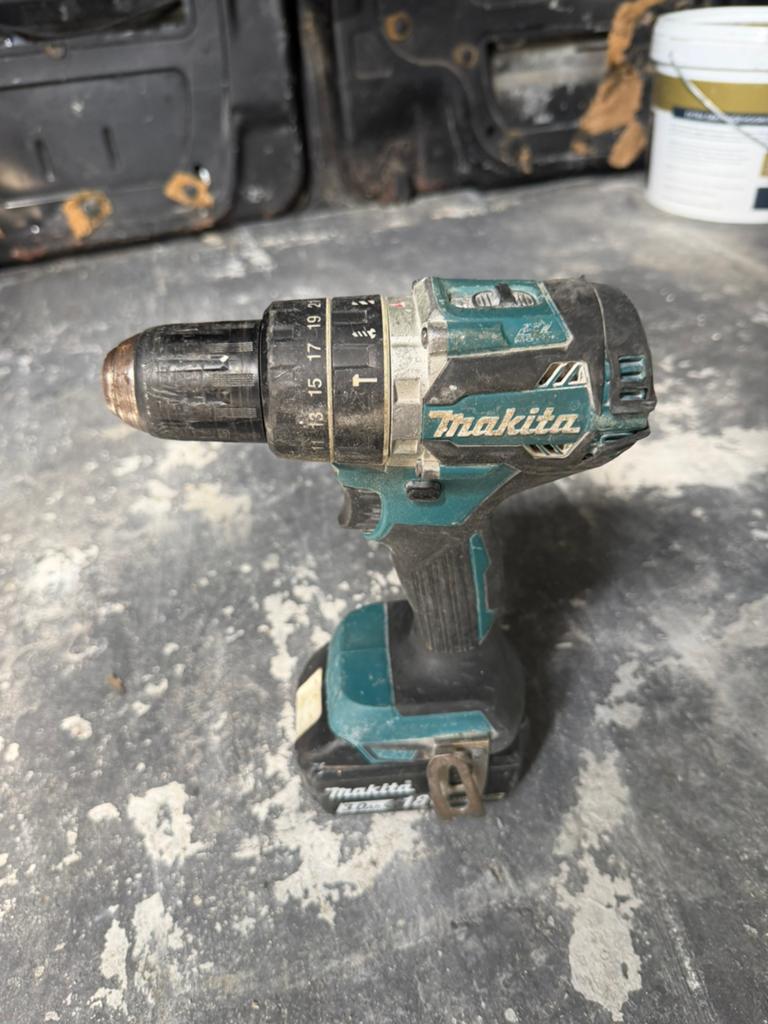 Makita boormachine, Doe-het-zelf en Verbouw, Gereedschap | Boormachines, Ophalen of Verzenden, Zo goed als nieuw, Boormachine