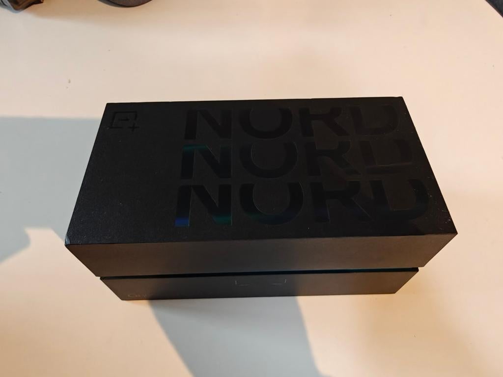 Doos van OnePlus Nord, origineel, zgan, Ophalen of Verzenden, Zo goed als nieuw