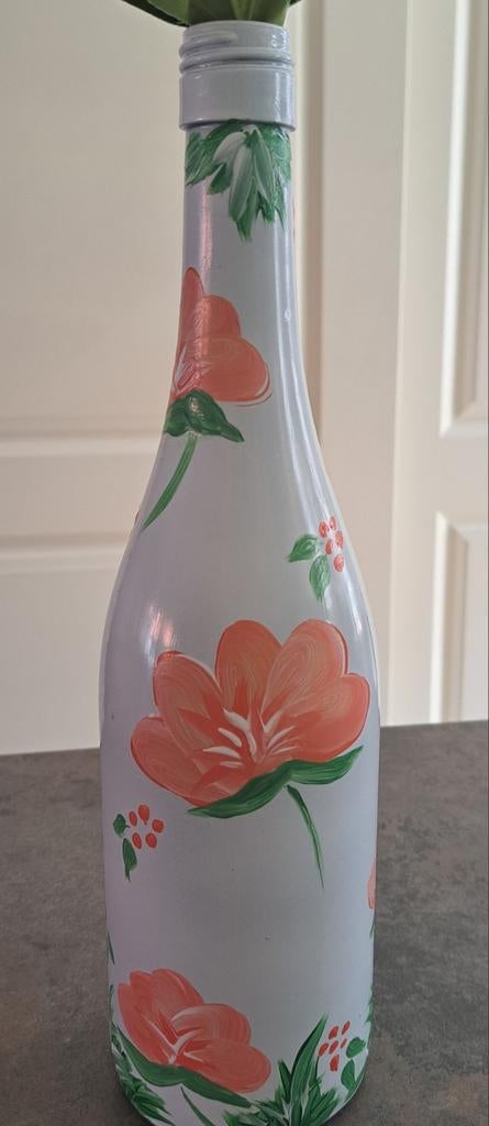 Handbeschilderde fles - Wit met zalm oranje bloemen, Ophalen of Verzenden, Gebruikt, Wit, Glas