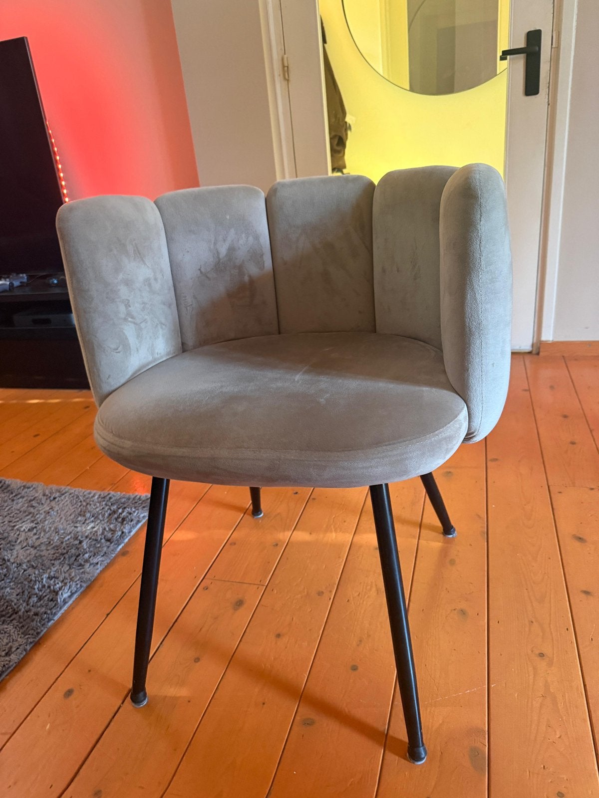 Schelp stoelen eetkamer beige, Huis en Inrichting, Ophalen, Zo goed als nieuw, Overige kleuren, Vier