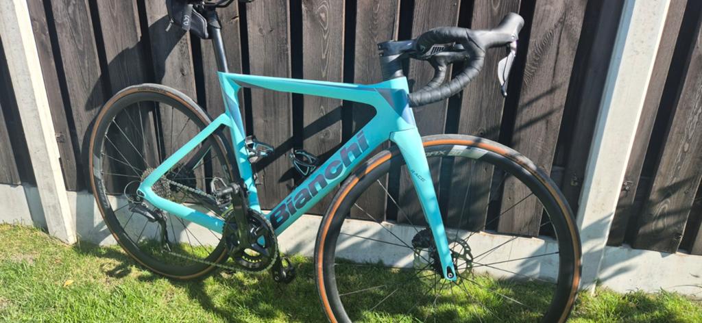 Bianchi oltre race shimano 105 Di2, Fietsen en Brommers, Fietsen | Racefietsen, Carbon, Heren, Zo goed als nieuw, Meer dan 20 versnellingen