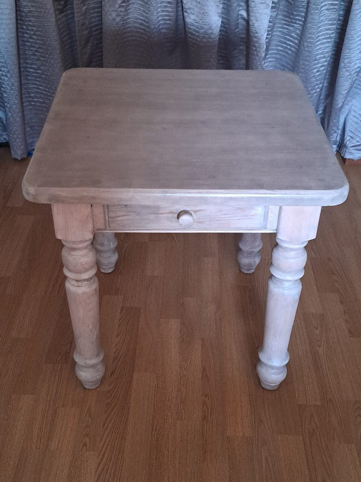 Houten bijzettafel 70x70x70 cm met lade, Ophalen, Gebruikt, Klassiek, Vierkant
