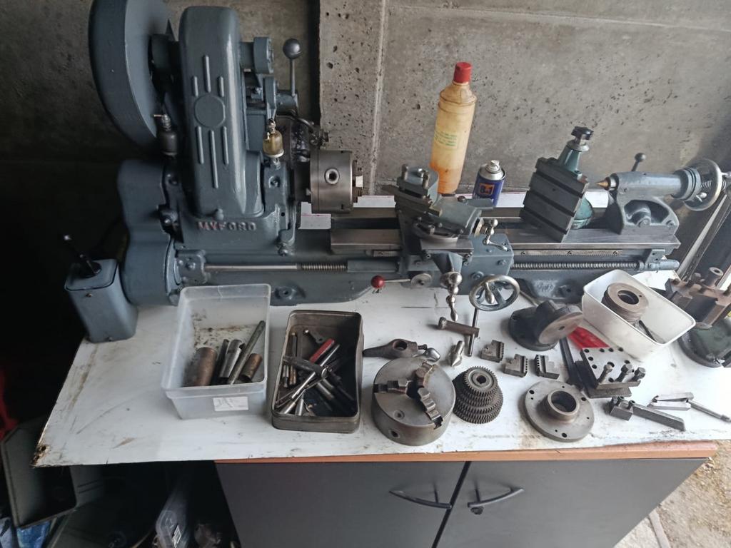 Myford Draaibank met veel accessoires  hij legt in Antwerpen, Doe-het-zelf en Verbouw, Draaibanken, Ophalen, Gebruikt, Metaaldraaibank