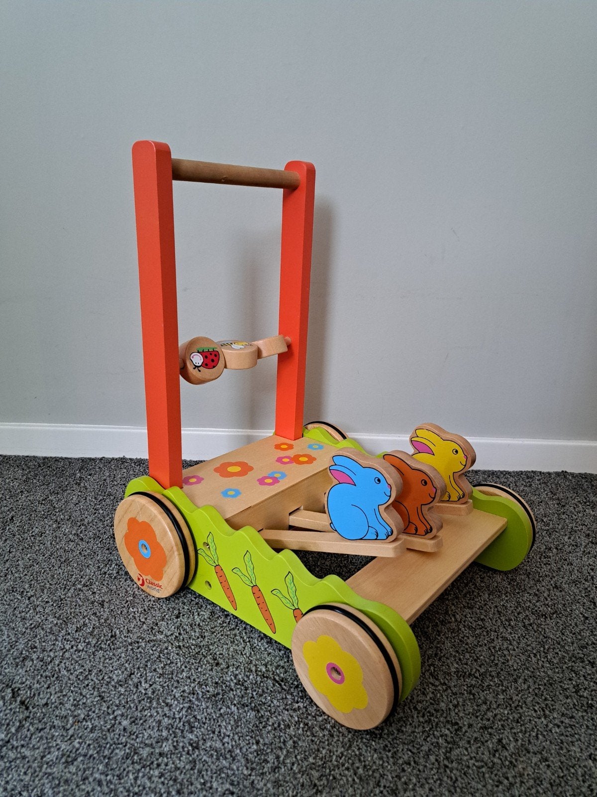 leuk loopwagentje, Kinderen en Baby's, Speelgoed | Houten speelgoed, Ophalen of Verzenden, Zo goed als nieuw, Duw- of Trekspeelgoed