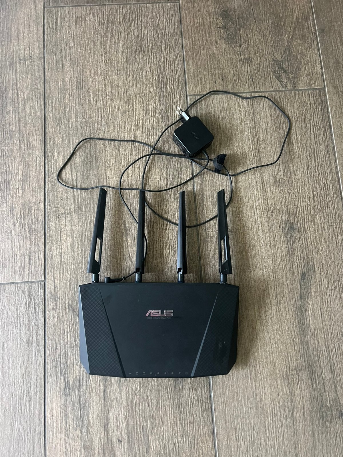 Gaming router, Computers en Software, Routers en Modems, Ophalen of Verzenden, Zo goed als nieuw