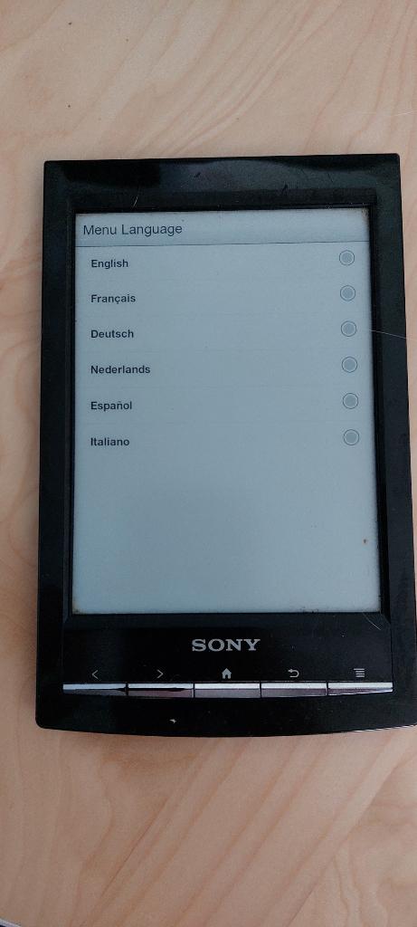 Sony PRS-T1 e-reader – werkt goed – goede batterij, Gebruikt, 6 inch of minder, Ophalen of Verzenden, SONY