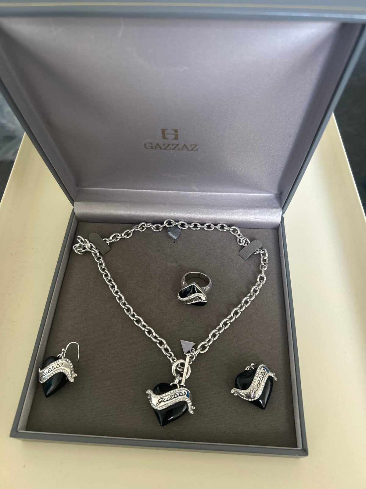 Nieuw Guess sieraden set - ketting, oorbellen en ring, Ophalen, Nieuw