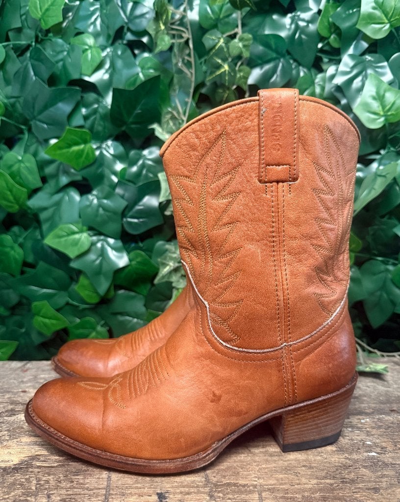 bijna Nieuwe mooie laarzen van sendra maat 37, Bruin, Nieuw, Ophalen of Verzenden, Sendra
