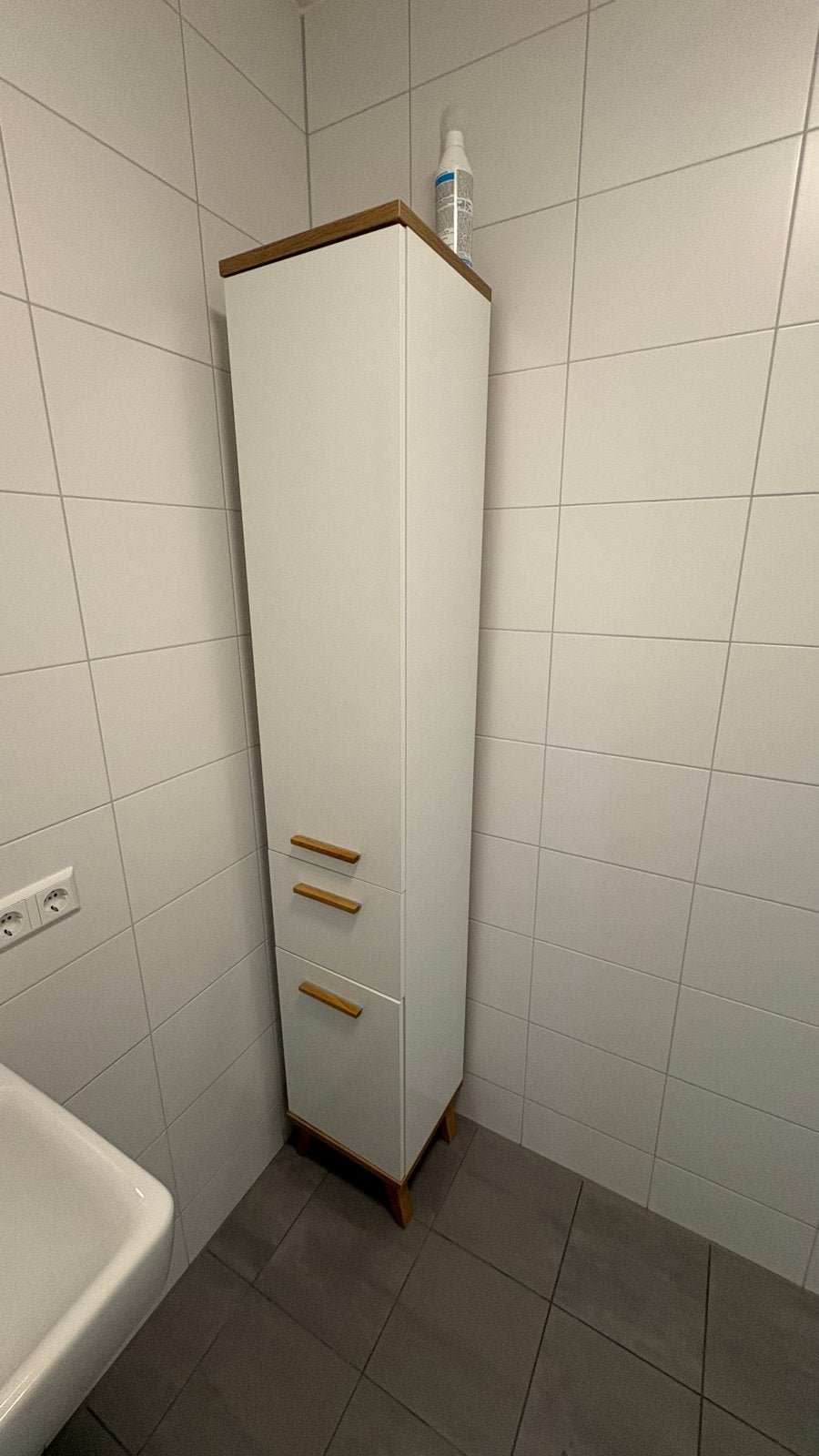 Hoge badkamerkast, Huis en Inrichting, Badkamer | Badkamermeubels, Ophalen, (Half)hoge kast, Minder dan 50 cm, Gebruikt