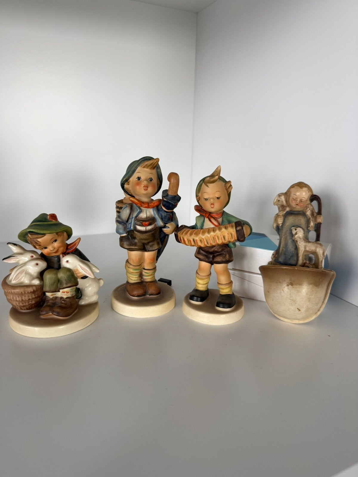 4 oude hummel beeldjes, Ophalen of Verzenden, Zo goed als nieuw, Hummel