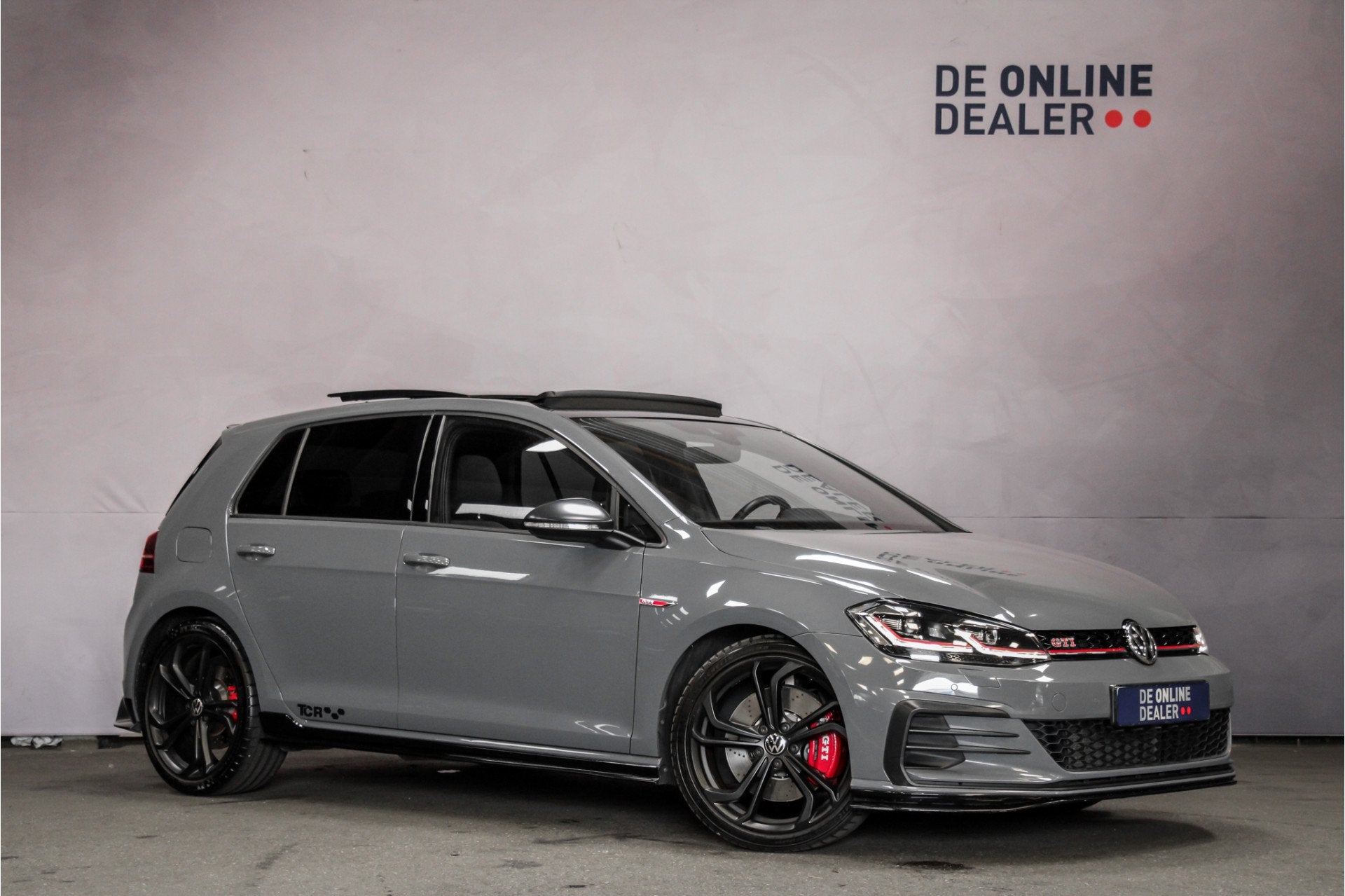 Volkswagen Golf 2.0 TSI GTI TCR |Pano|19inch|Carplay|LedPlus, 1330 kg, 15 km/l, Gebruikt, Euro 6