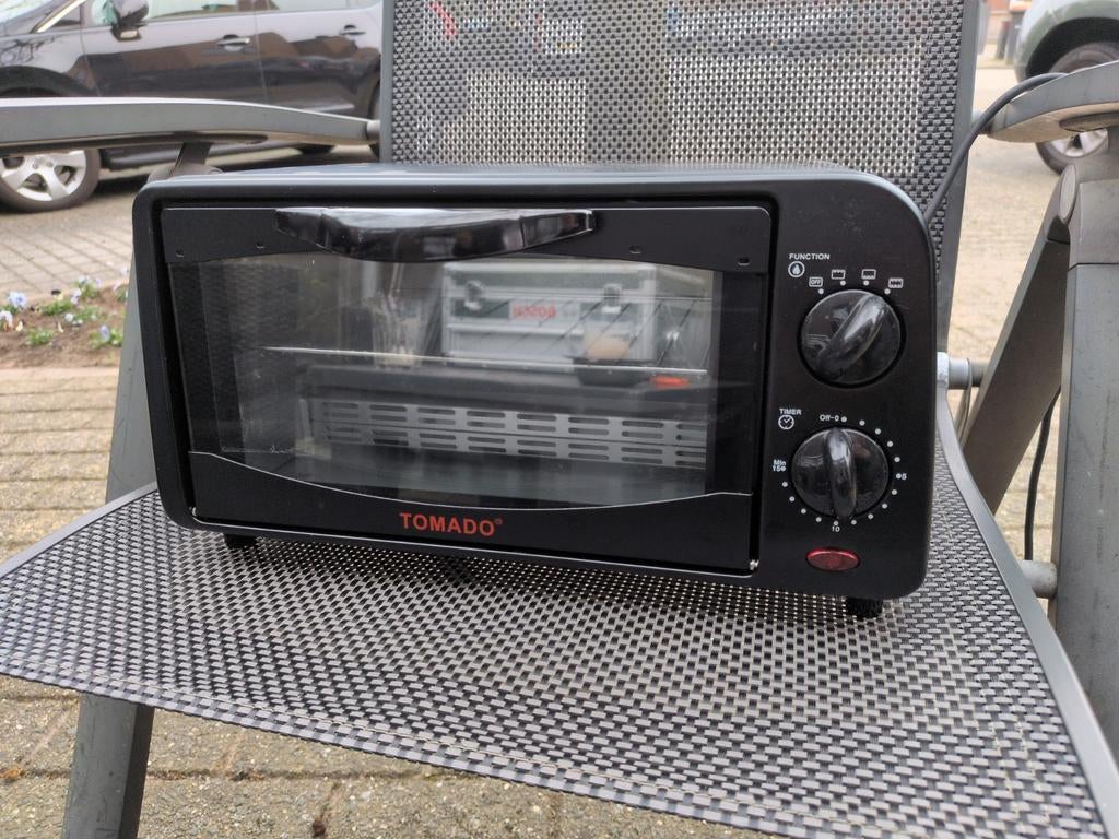 Tomado mini-oven, Witgoed en Apparatuur, Ovens, Zo goed als nieuw, Vrijstaand, Oven met grill, Minder dan 45 cm, Minder dan 45 cm