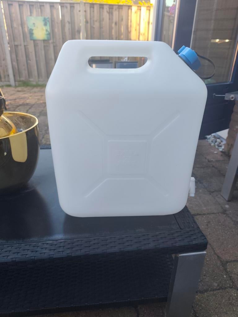 Jerrycan 20L voor drinkwater met kraantje, Ophalen of Verzenden, Zo goed als nieuw