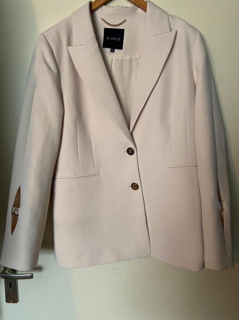 Nikkie blazer, Kleding | Dames, Beige, Maat 42/44 (L), Ophalen of Verzenden, Zo goed als nieuw