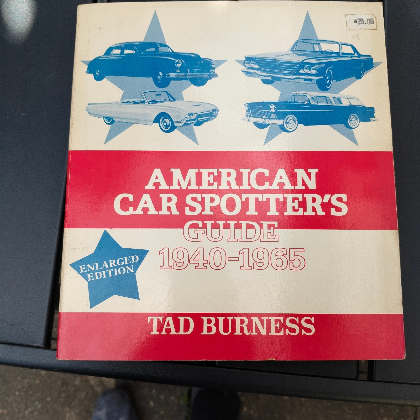 American Car Spotter's Guide 1940-1965 - Tad Burness, Boeken, Ophalen of Verzenden, Gelezen, Algemeen, Tad Burness