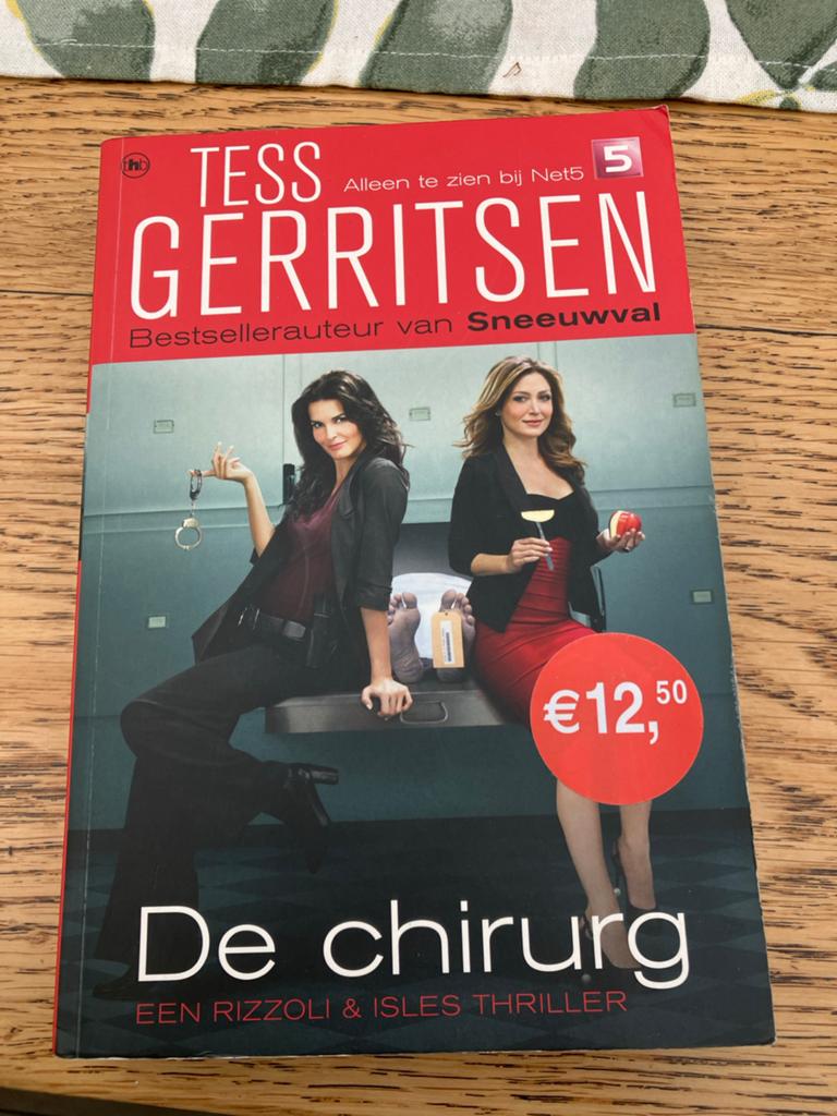 De chirurg - Tess Gerritsen (Rizzoli & Isles thriller), Boeken, Ophalen of Verzenden, Zo goed als nieuw