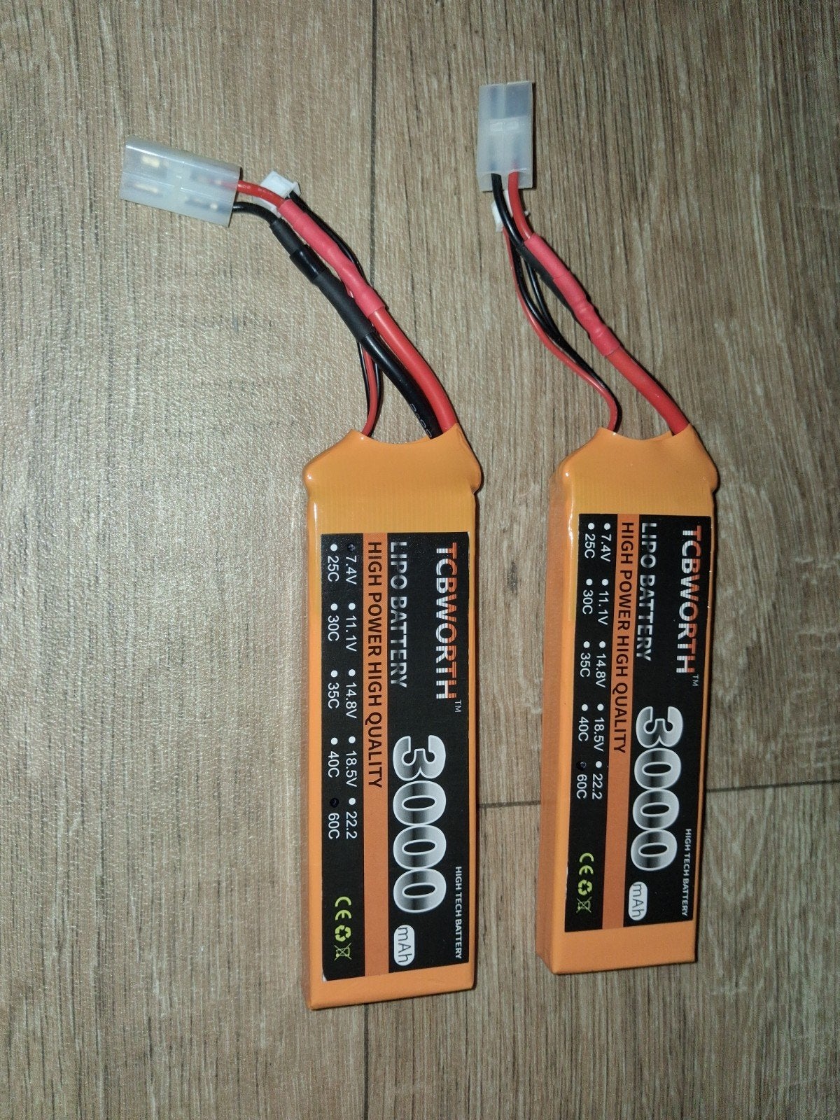 2x TCBWORTH Lipo 2S 3000mAh Batterijen, Elektro, Gebruikt, Ophalen of Verzenden, Onderdeel