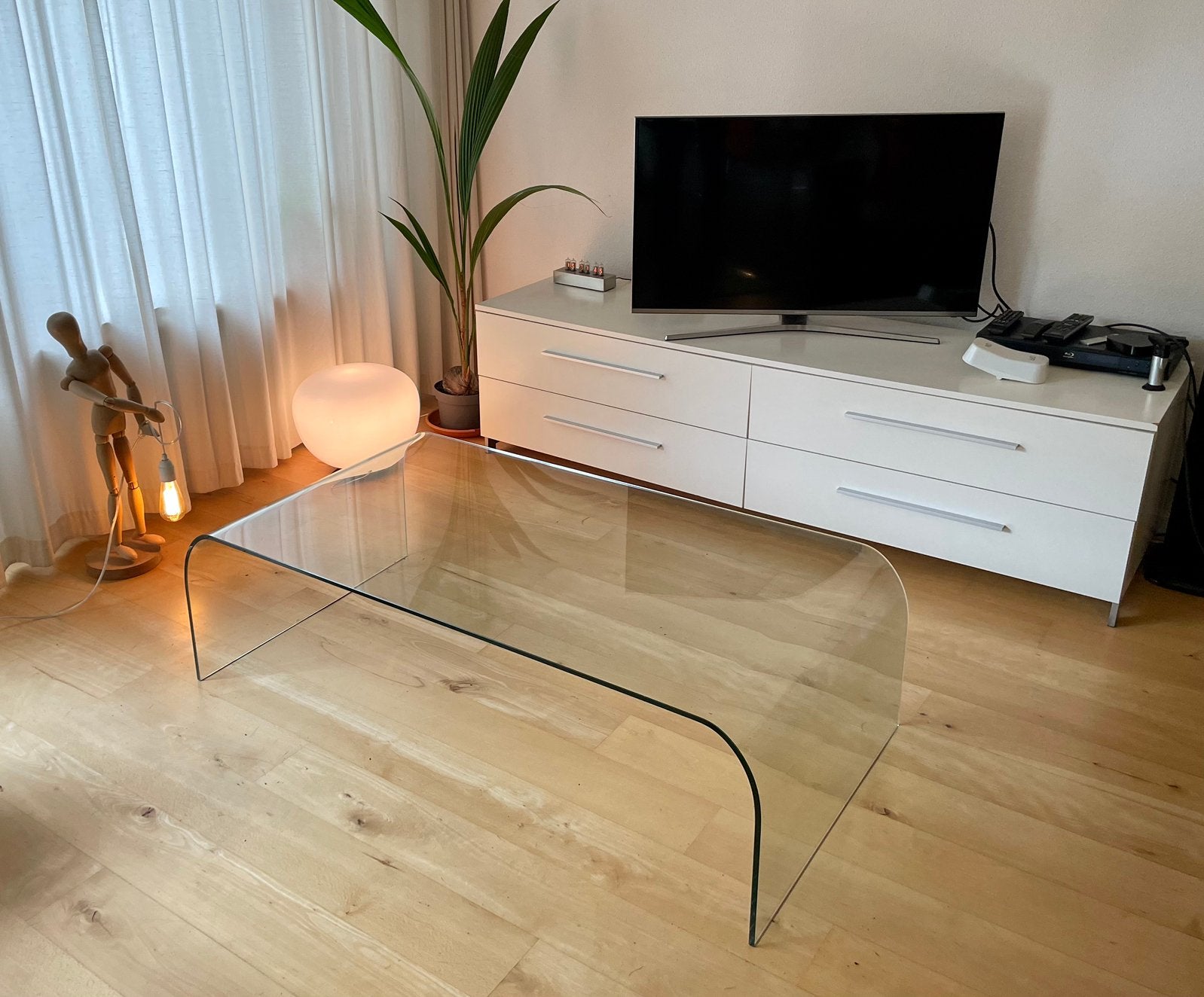 Glazen design strakke salontafel 130 x 70 x 38,5, 100 tot 150 cm, Design, Glas, 50 tot 100 cm