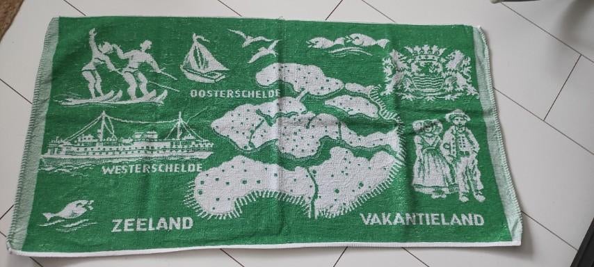 Vintage handdoek groen wit Zeeland, Huis en Inrichting, Ophalen of Verzenden, Gebruikt, Groen, Handdoek