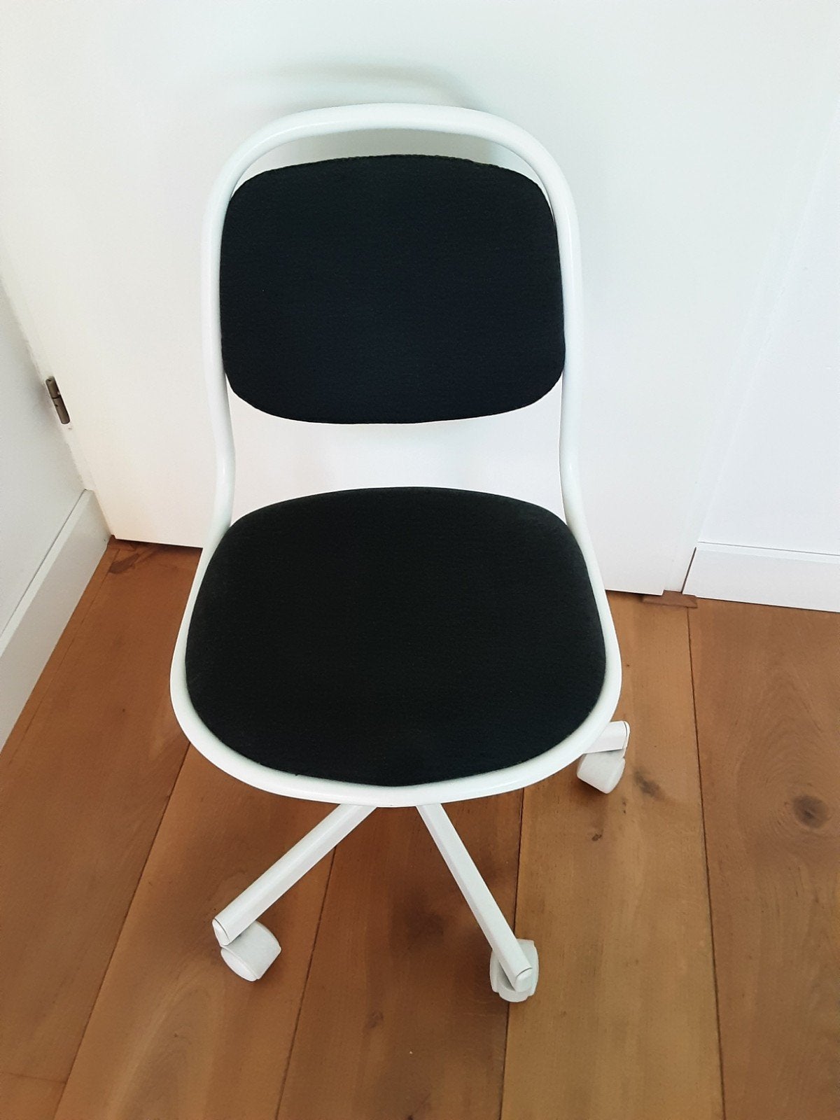 IKEA Örfjäll Bureaustoel - Zwart/Wit, Ophalen of Verzenden, Zo goed als nieuw, Zwart, Bureaustoel