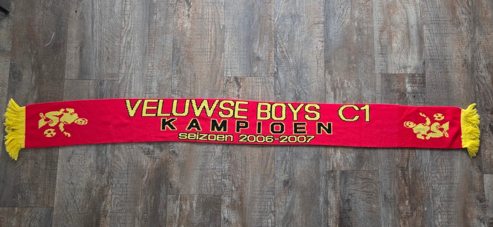 Sjaal Veluwse Boys, Ophalen of Verzenden, Zo goed als nieuw, Buitenlandse clubs, Vaantje of Sjaal