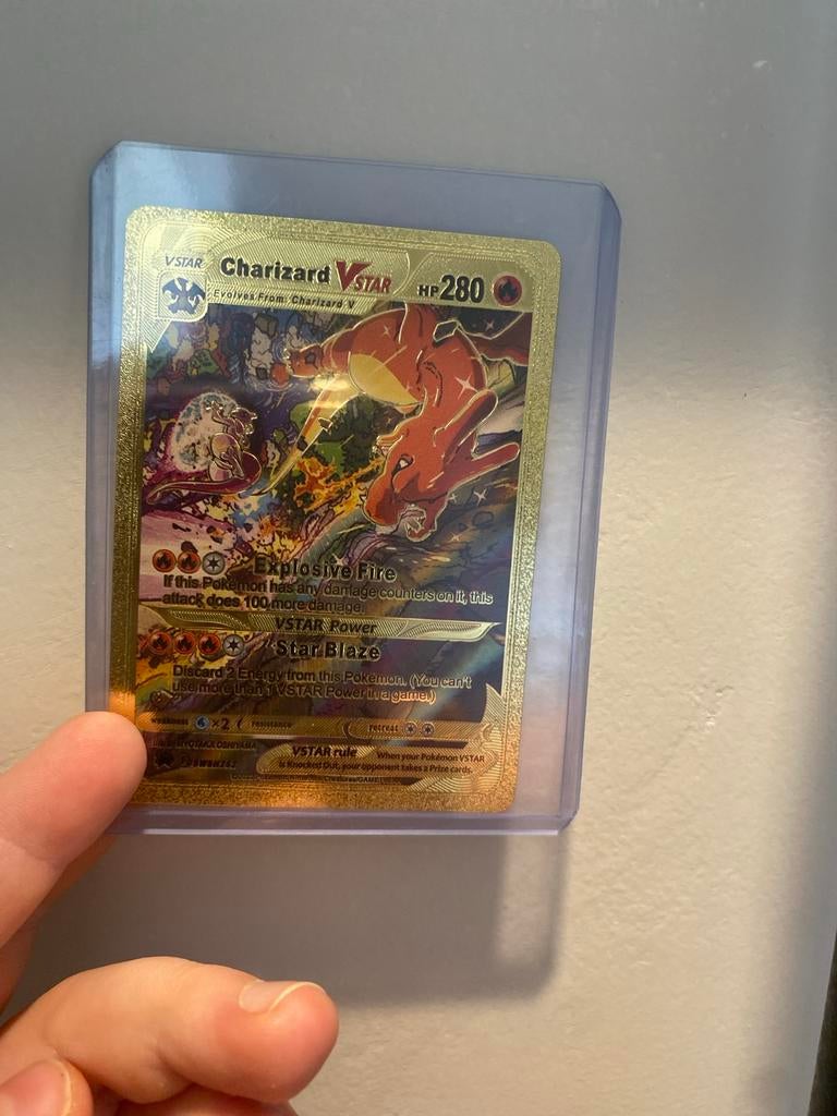 Charizard VSTAR Gold Secret Rare Pokémon Kaart, Ophalen of Verzenden, Zo goed als nieuw, Losse kaart, Foil
