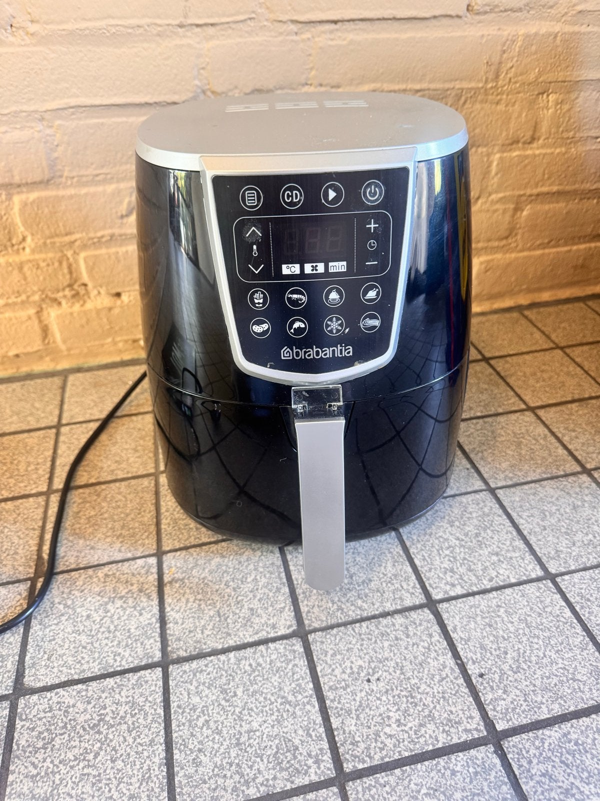 Brabantia Airfryer - Zo goed als nieuw, Ophalen of Verzenden, Zo goed als nieuw, Airfryer