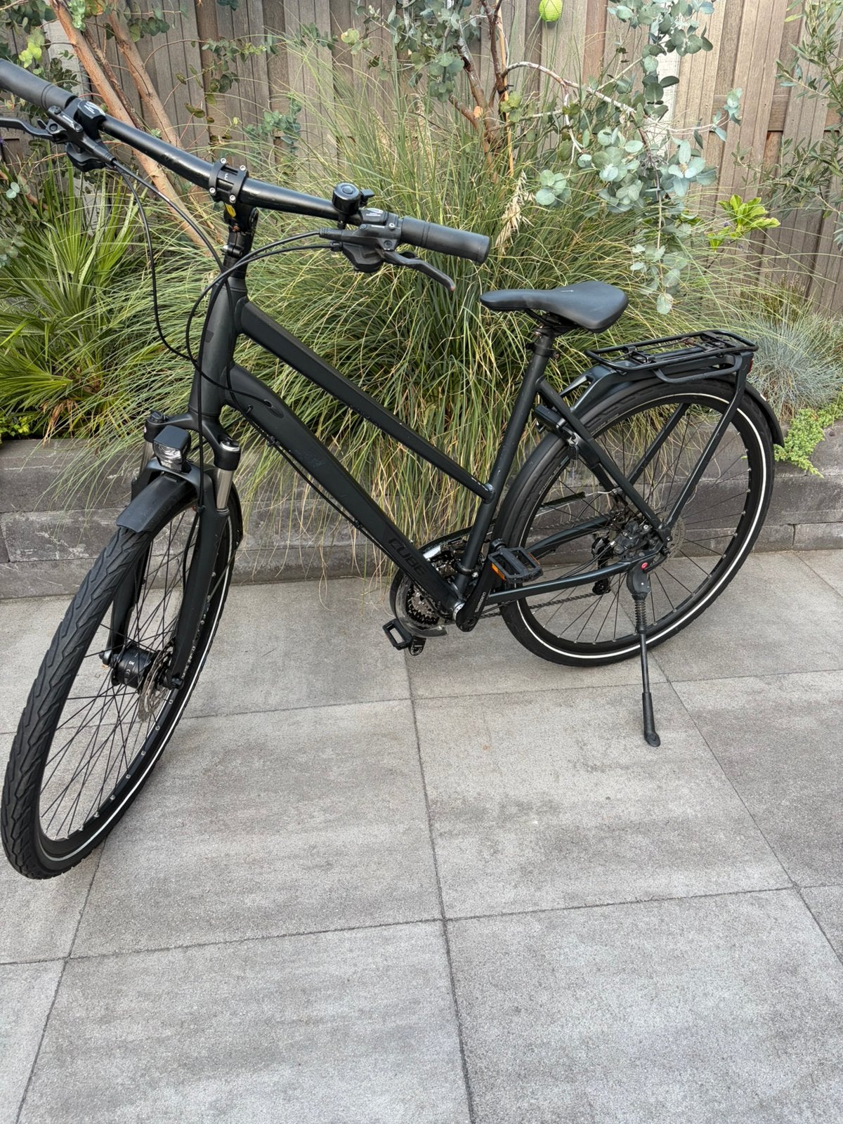Cube Kathmandu pro damesfiets 28inch 54cm, 28 inch, 53 tot 56 cm, Zo goed als nieuw, Meer dan 20 versnellingen