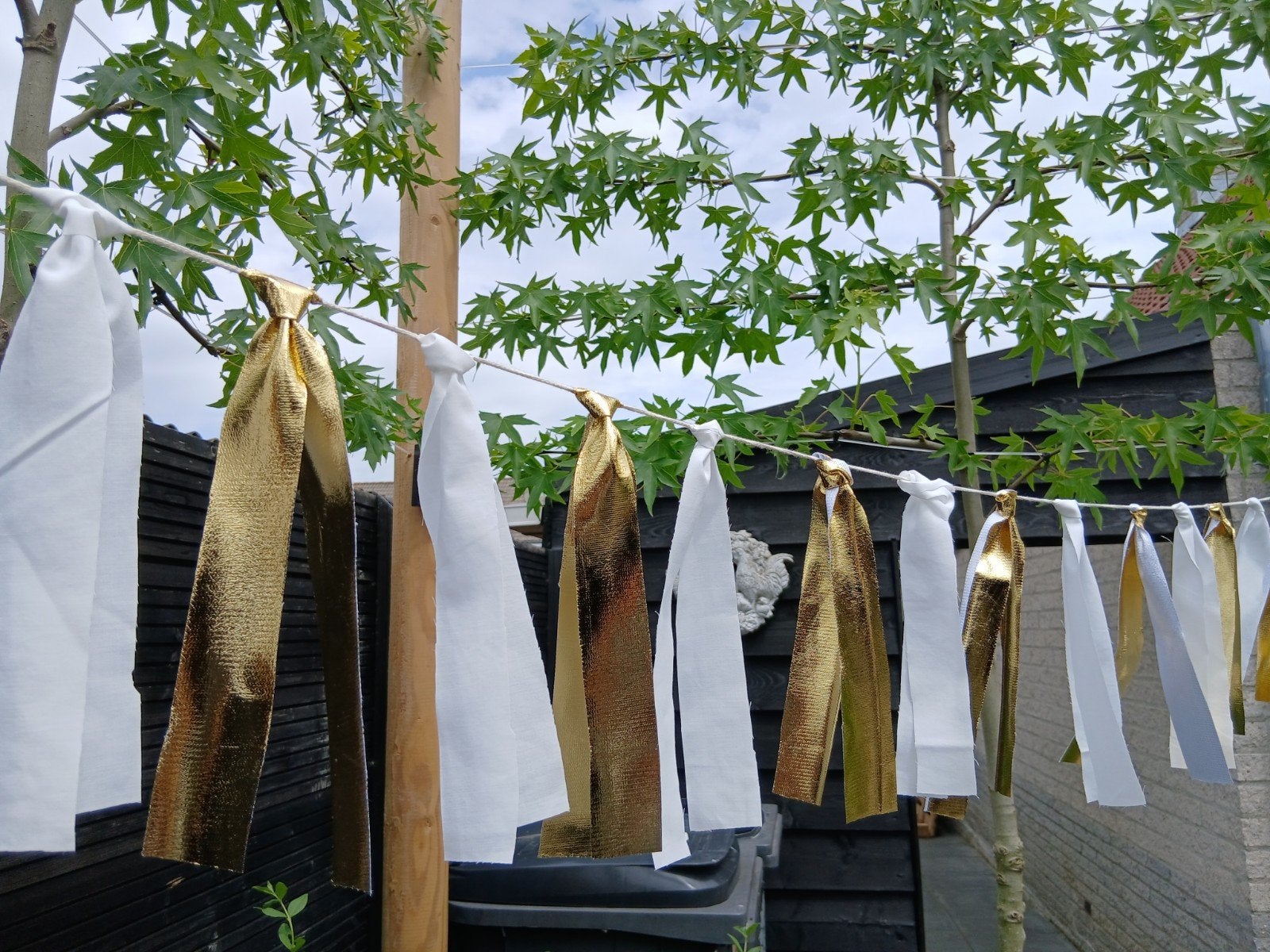 Leuke goud en witte vlaggenlijn, 3 meter, Ophalen of Verzenden, Versiering, Geboorte of Huwelijk