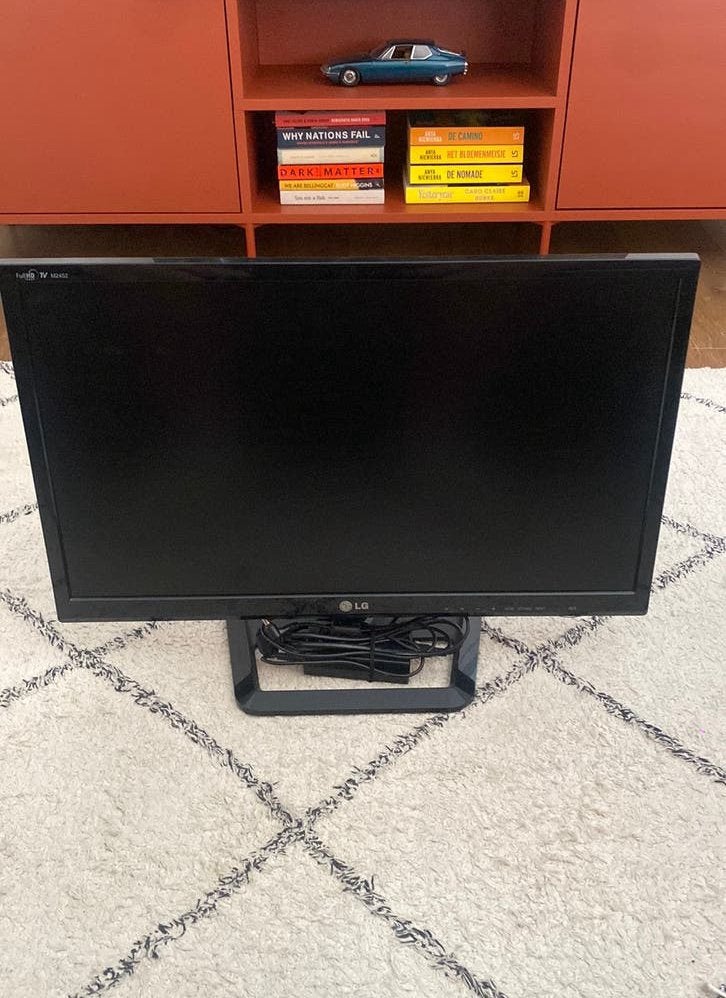 LG M2452D-PZ Full HD televisie scherm, Ophalen, Bandrecorder