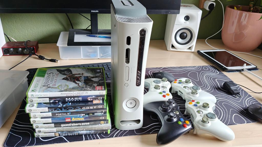 Xbox 360 met 4 controllers en 7 spellen, Ophalen, Gebruikt, Vanaf 18 jaar, Overige genres