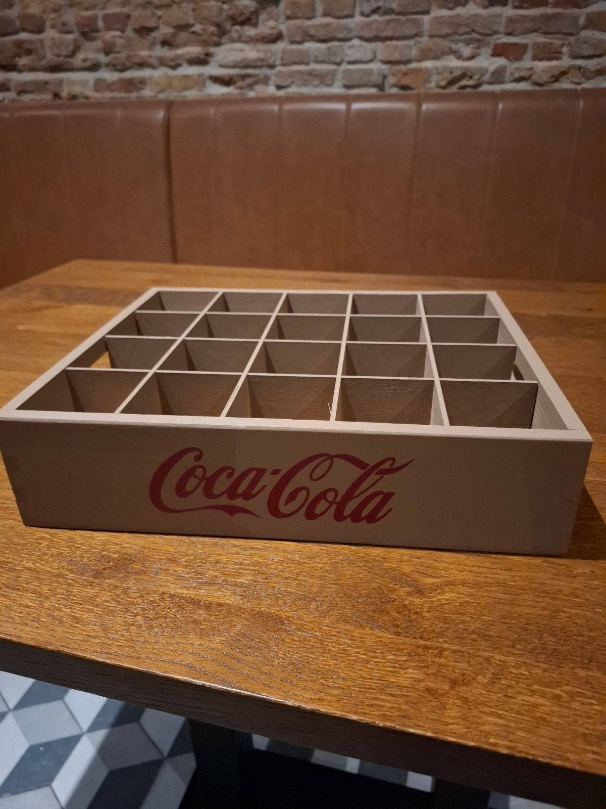 Coca-Cola houten kratje met vakken, Verzamelen, Ophalen