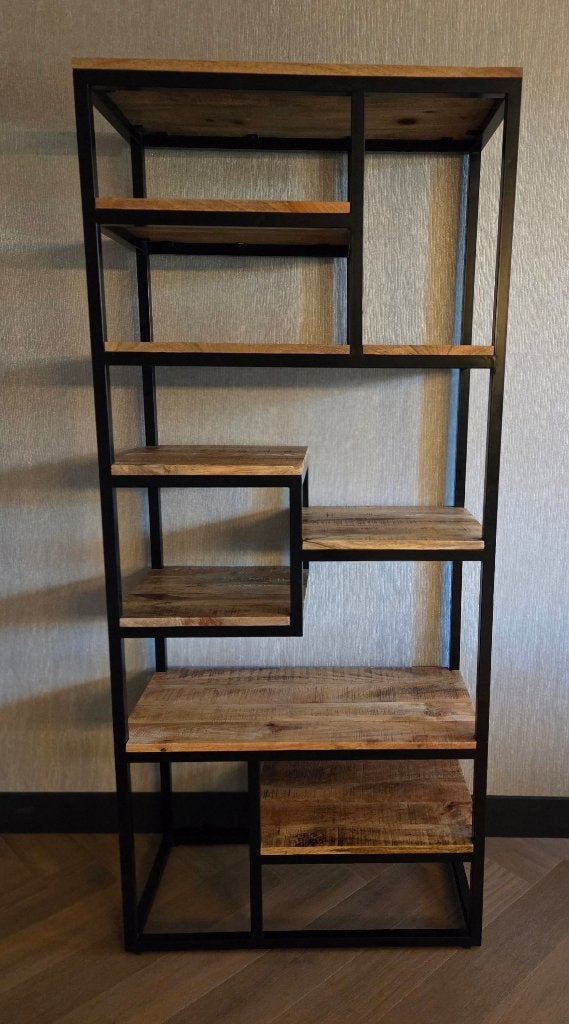 Wandkast, Ophalen, Met plank(en), Zo goed als nieuw, Minder dan 150 cm