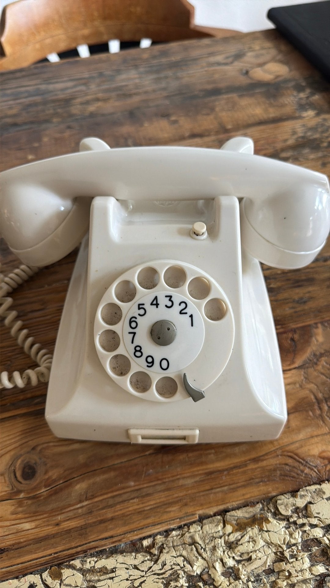 Vintage bakelieten telefoon, Telecommunicatie, Ophalen, Zo goed als nieuw